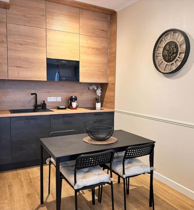 L'Orchidee - Netflix - Wi-Fi - Proche Centre Apartment Troyes Exterior photo